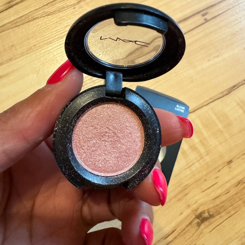 MAC Cosmetics Pink Eyeshadow Frost Finish